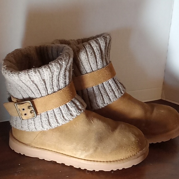 UGG Boots Size 8, Cambridge Chestnut - Picture 1 of 6